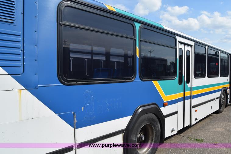 image for item K8604 2002 Gillig C20B096N4 city transit bus