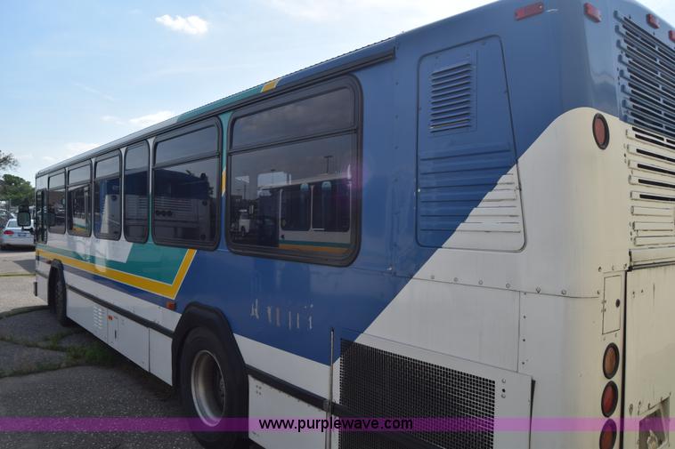 image for item K8604 2002 Gillig C20B096N4 city transit bus