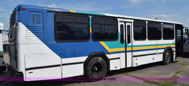 image for item K8605 2002 Gillig C20B096N4 city transit bus