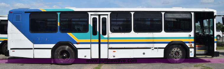 image for item K8605 2002 Gillig C20B096N4 city transit bus