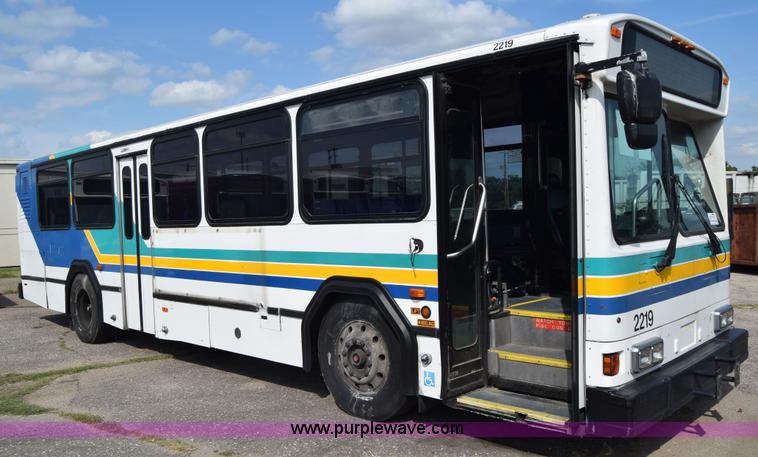image for item K8605 2002 Gillig C20B096N4 city transit bus