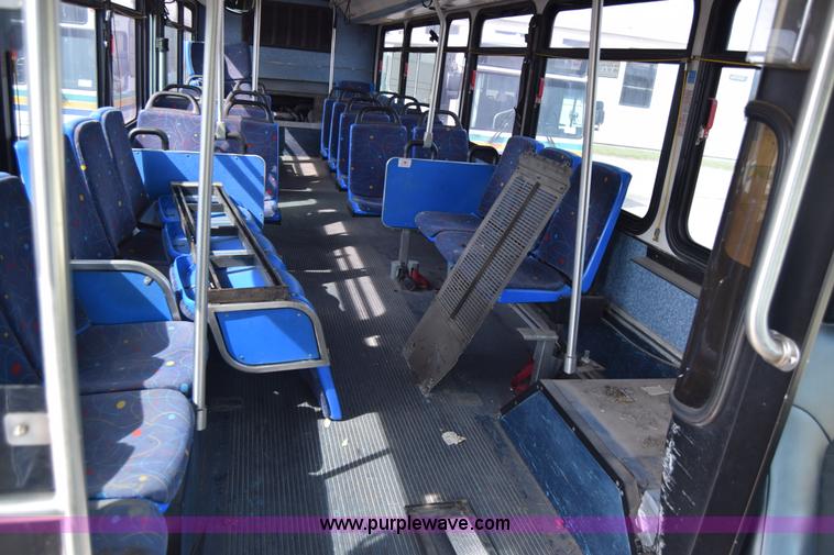 image for item K8605 2002 Gillig C20B096N4 city transit bus