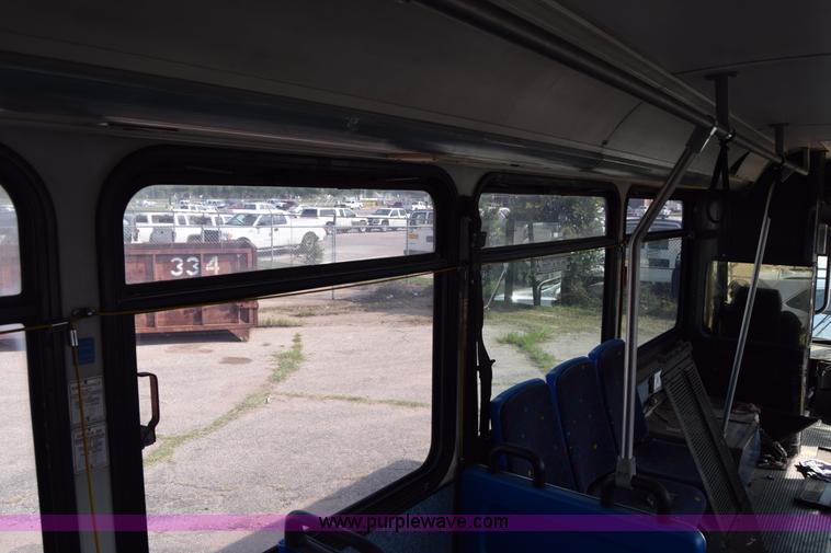 image for item K8605 2002 Gillig C20B096N4 city transit bus