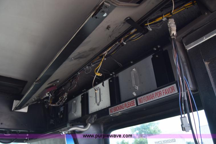 image for item K8605 2002 Gillig C20B096N4 city transit bus