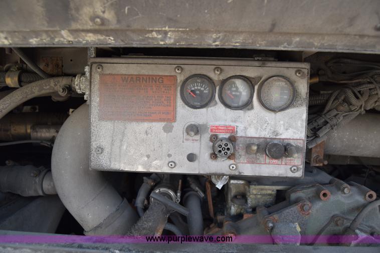 image for item K8605 2002 Gillig C20B096N4 city transit bus