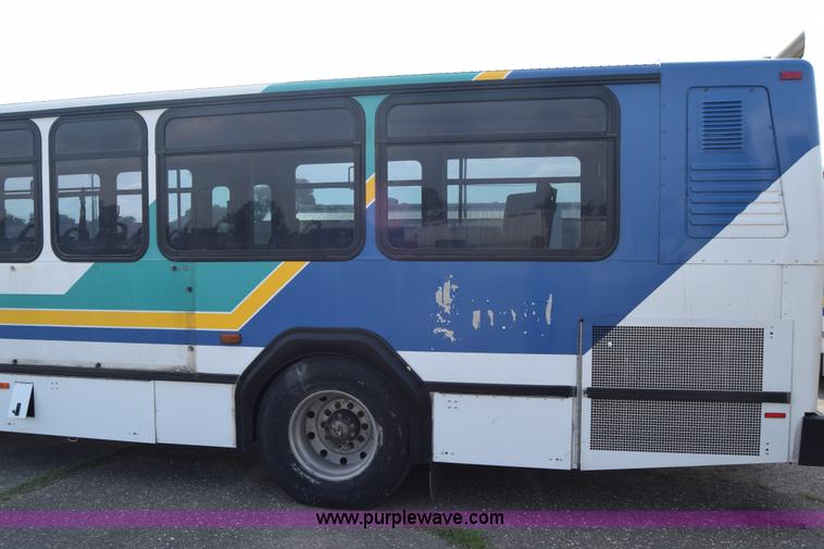 image for item K8605 2002 Gillig C20B096N4 city transit bus