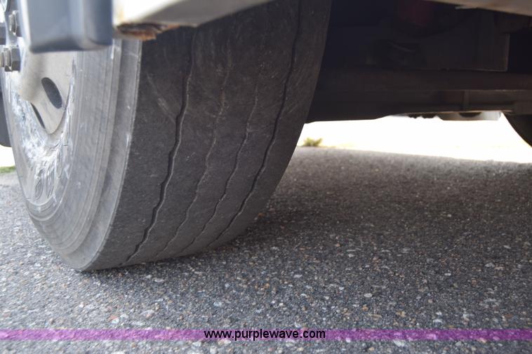 image for item K8605 2002 Gillig C20B096N4 city transit bus