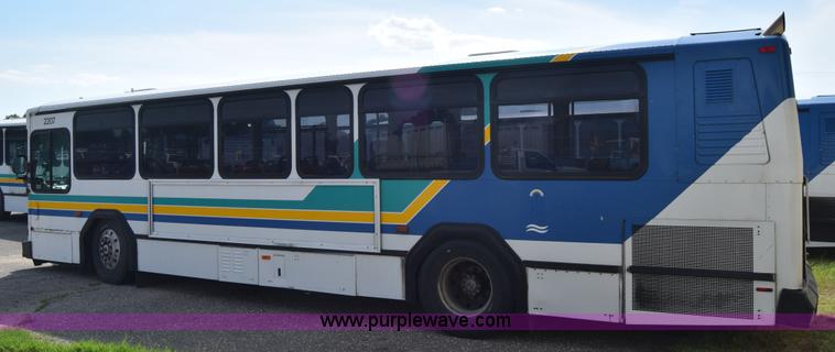 image for item K8606 2002 Gillig C20B096N4 city transit bus