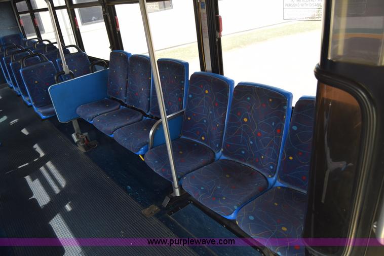 image for item K8606 2002 Gillig C20B096N4 city transit bus