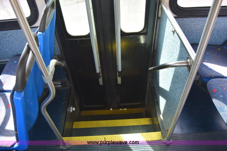 image for item K8606 2002 Gillig C20B096N4 city transit bus