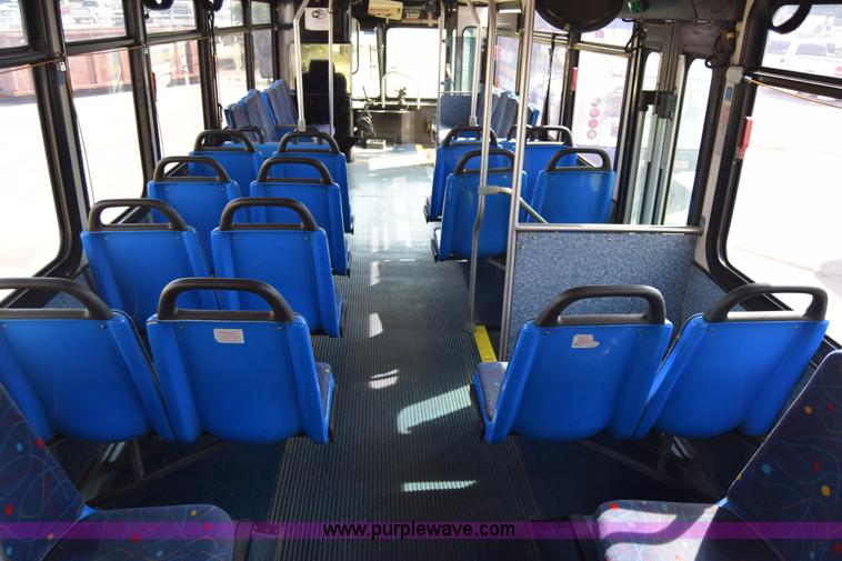 image for item K8606 2002 Gillig C20B096N4 city transit bus