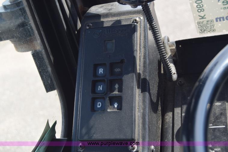 image for item K8606 2002 Gillig C20B096N4 city transit bus