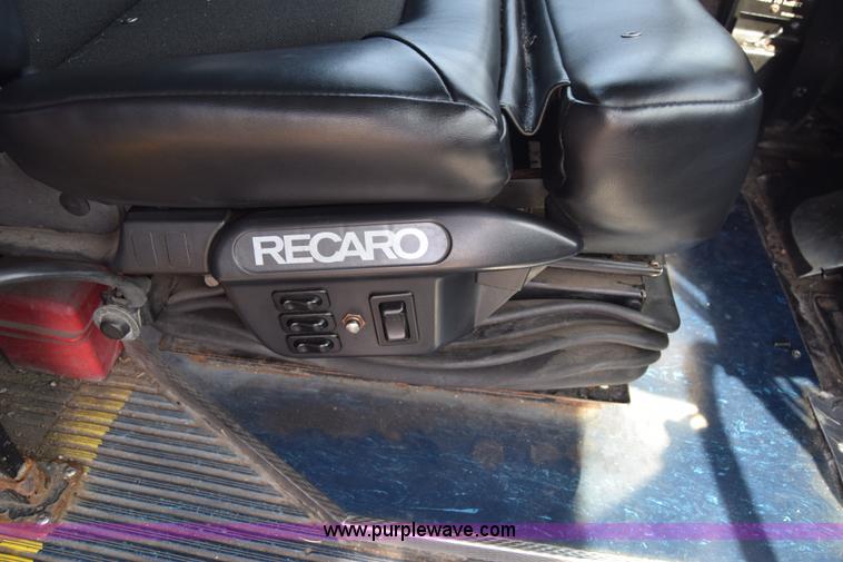 image for item K8606 2002 Gillig C20B096N4 city transit bus