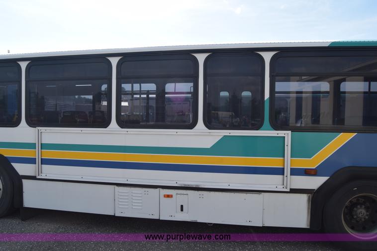 image for item K8606 2002 Gillig C20B096N4 city transit bus