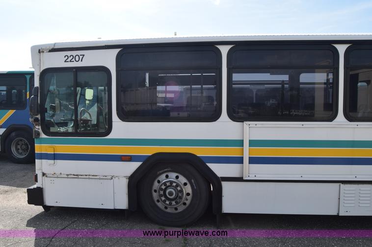 image for item K8606 2002 Gillig C20B096N4 city transit bus