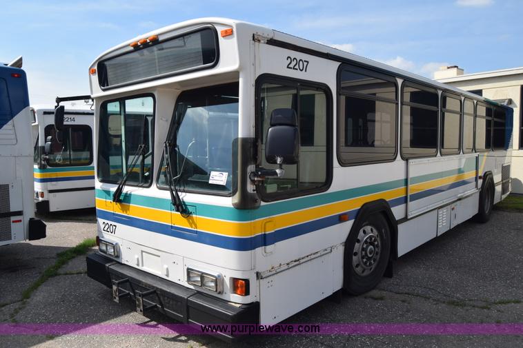 image for item K8606 2002 Gillig C20B096N4 city transit bus