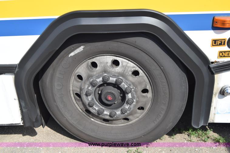 image for item K8606 2002 Gillig C20B096N4 city transit bus