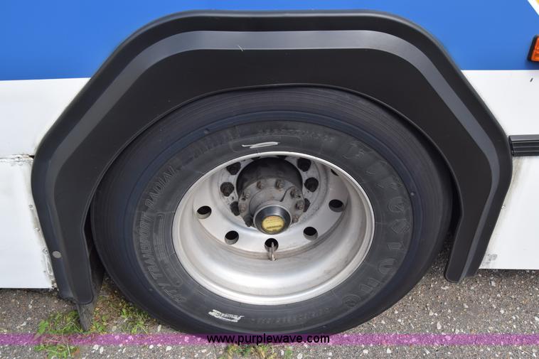 image for item K8606 2002 Gillig C20B096N4 city transit bus