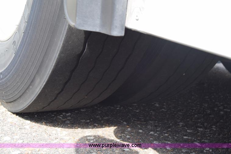 image for item K8606 2002 Gillig C20B096N4 city transit bus