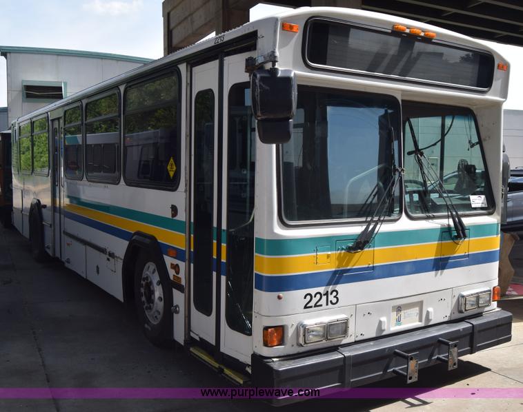 image for item K8607 2002 Gillig C20B096N4 transit bus