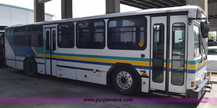 image for item K8607 2002 Gillig C20B096N4 transit bus