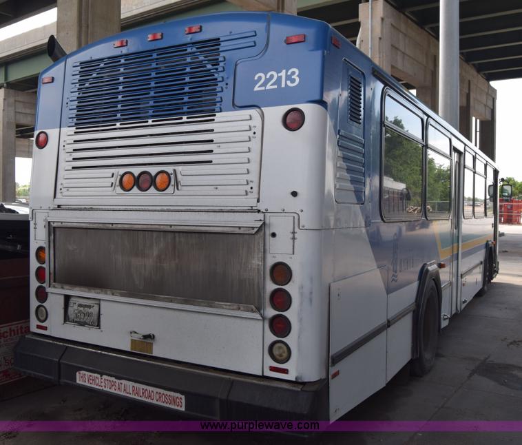 image for item K8607 2002 Gillig C20B096N4 transit bus