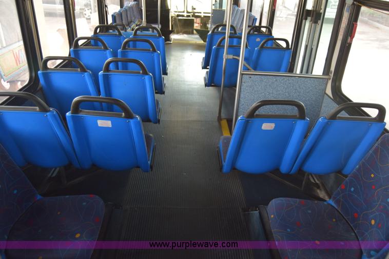 image for item K8607 2002 Gillig C20B096N4 transit bus