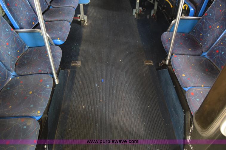 image for item K8607 2002 Gillig C20B096N4 transit bus