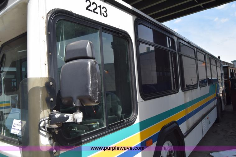 image for item K8607 2002 Gillig C20B096N4 transit bus