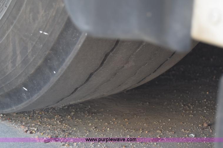 image for item K8607 2002 Gillig C20B096N4 transit bus