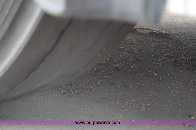 image for item K8607 2002 Gillig C20B096N4 transit bus