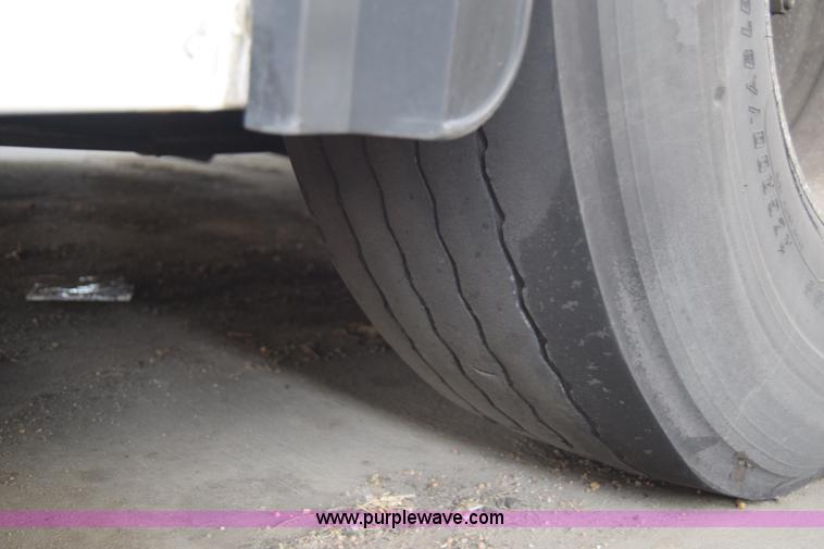 image for item K8607 2002 Gillig C20B096N4 transit bus