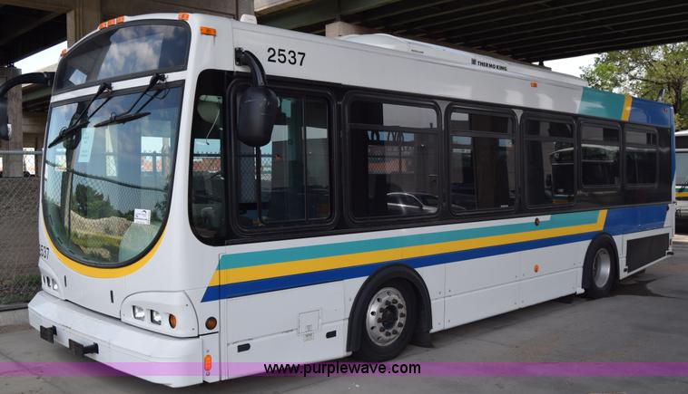 image for item K8608 2005 Optima LFB-29 transit bus
