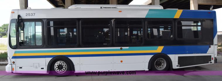 image for item K8608 2005 Optima LFB-29 transit bus