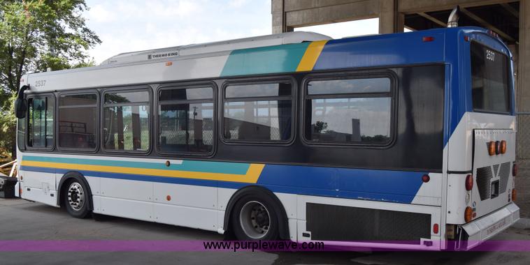 image for item K8608 2005 Optima LFB-29 transit bus
