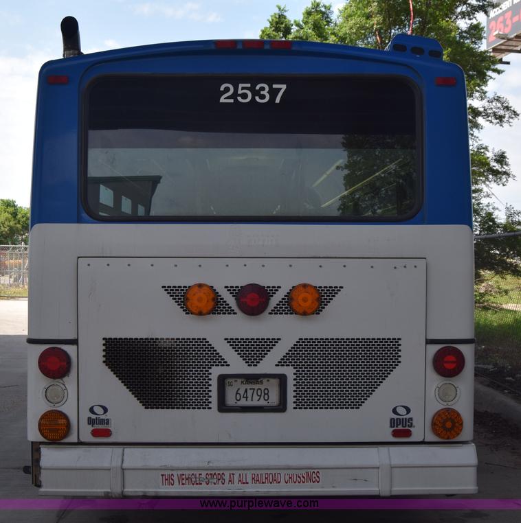 image for item K8608 2005 Optima LFB-29 transit bus