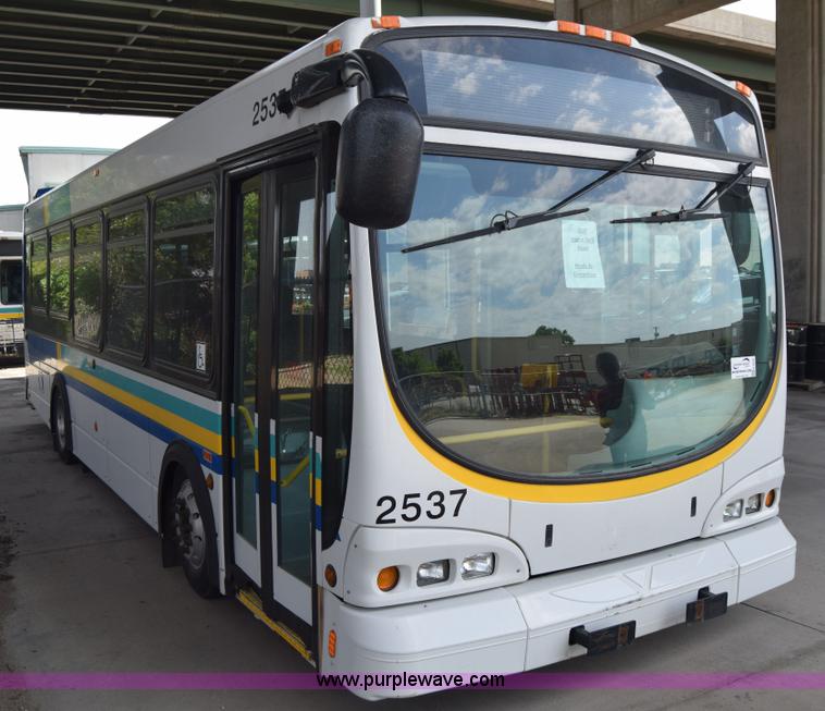 image for item K8608 2005 Optima LFB-29 transit bus