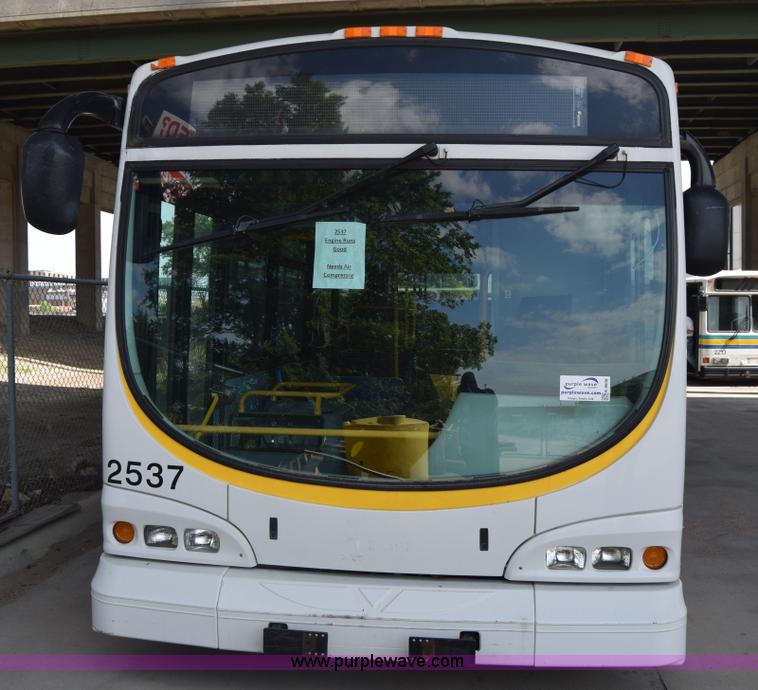 image for item K8608 2005 Optima LFB-29 transit bus