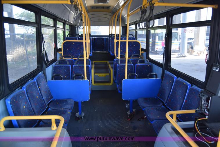 image for item K8608 2005 Optima LFB-29 transit bus