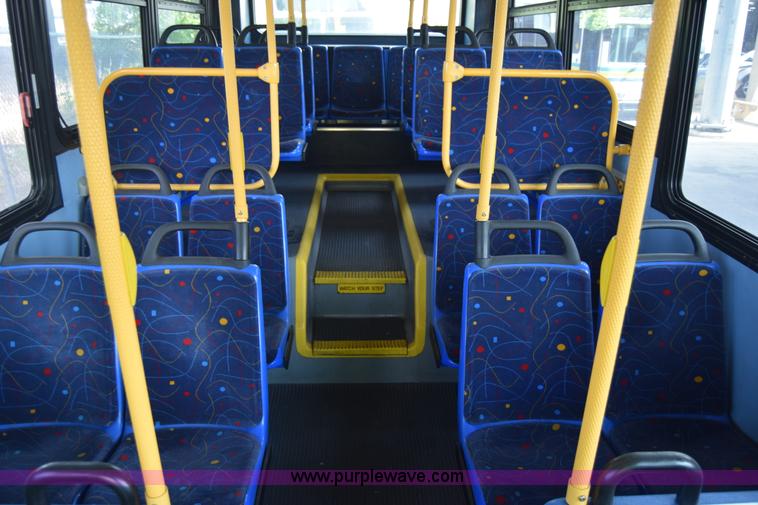 image for item K8608 2005 Optima LFB-29 transit bus