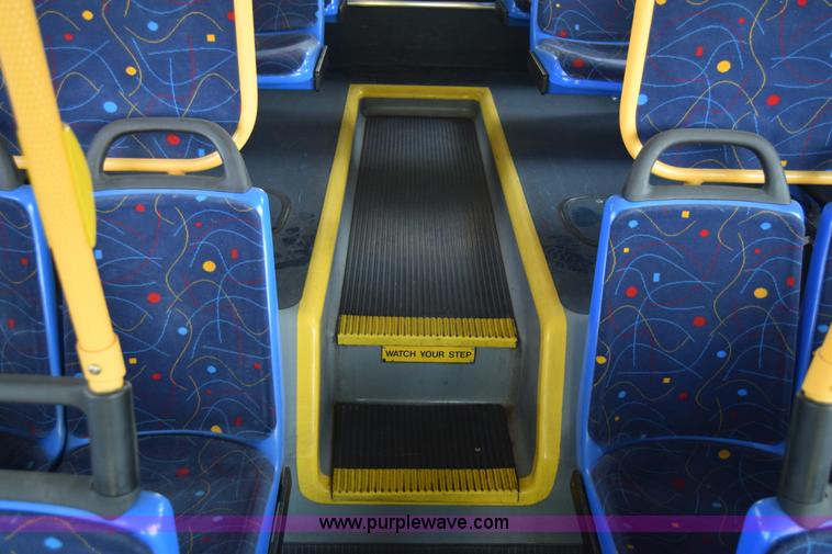 image for item K8608 2005 Optima LFB-29 transit bus