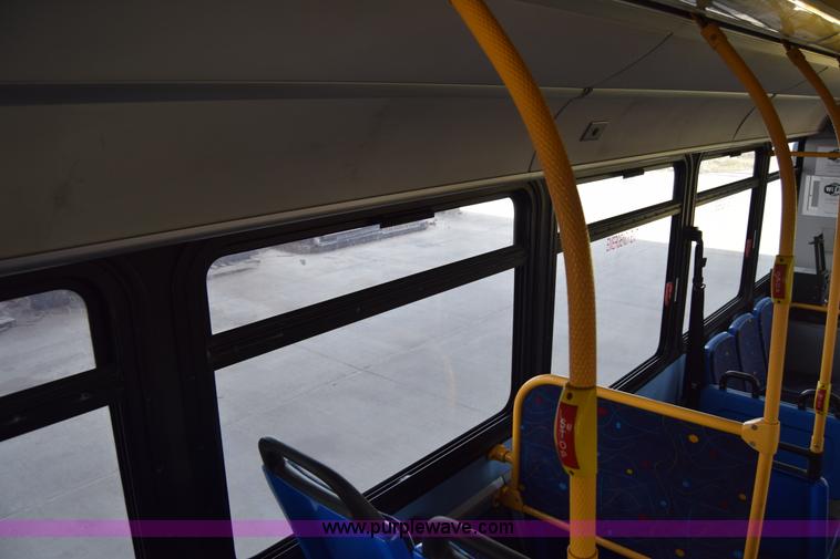 image for item K8608 2005 Optima LFB-29 transit bus