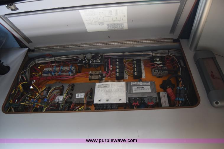 image for item K8608 2005 Optima LFB-29 transit bus