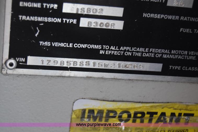 image for item K8608 2005 Optima LFB-29 transit bus