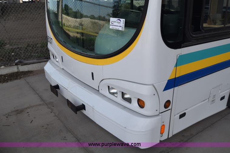 image for item K8608 2005 Optima LFB-29 transit bus