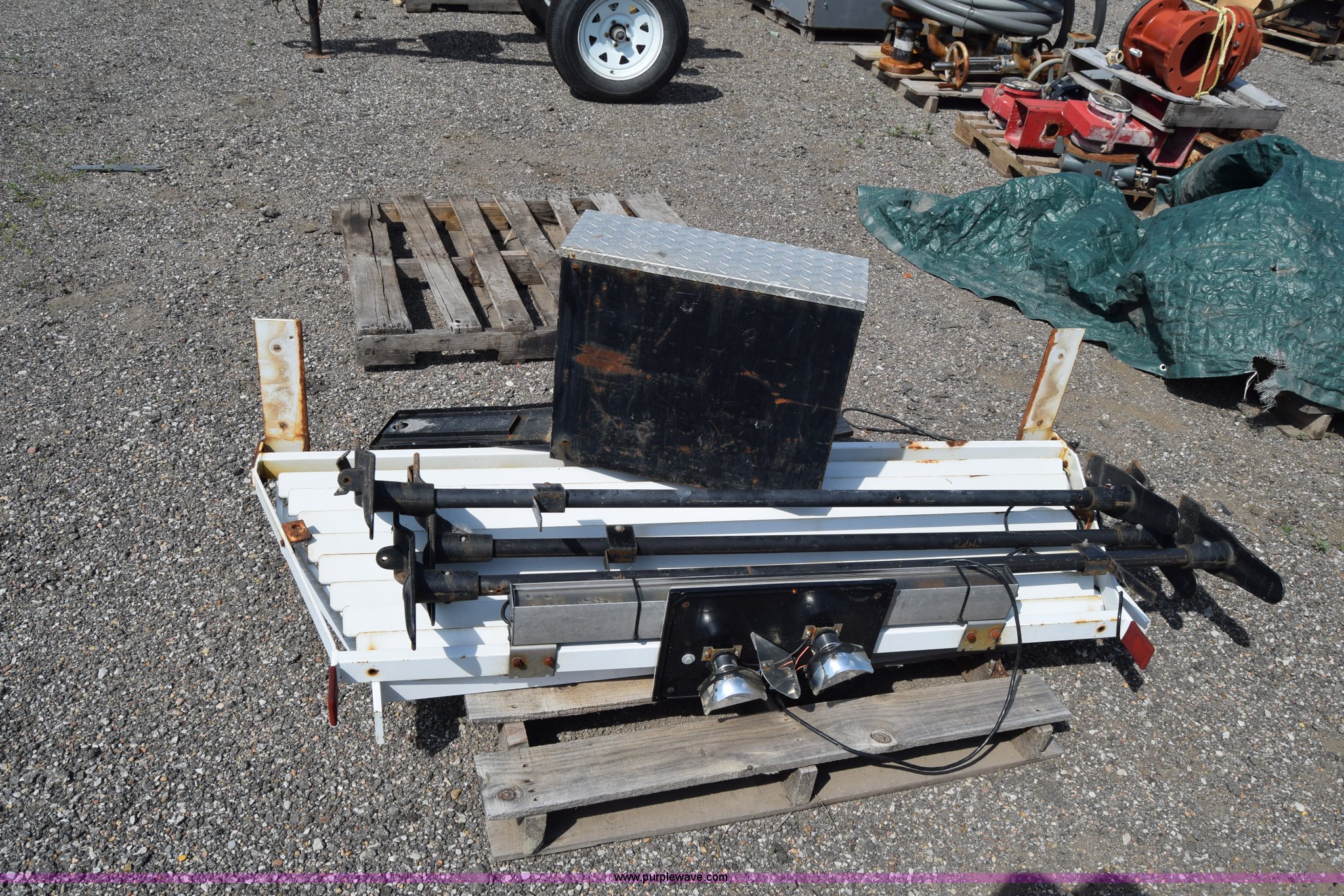 Truck accessories in Wichita, KS Item BQ9585 sold Purple Wave