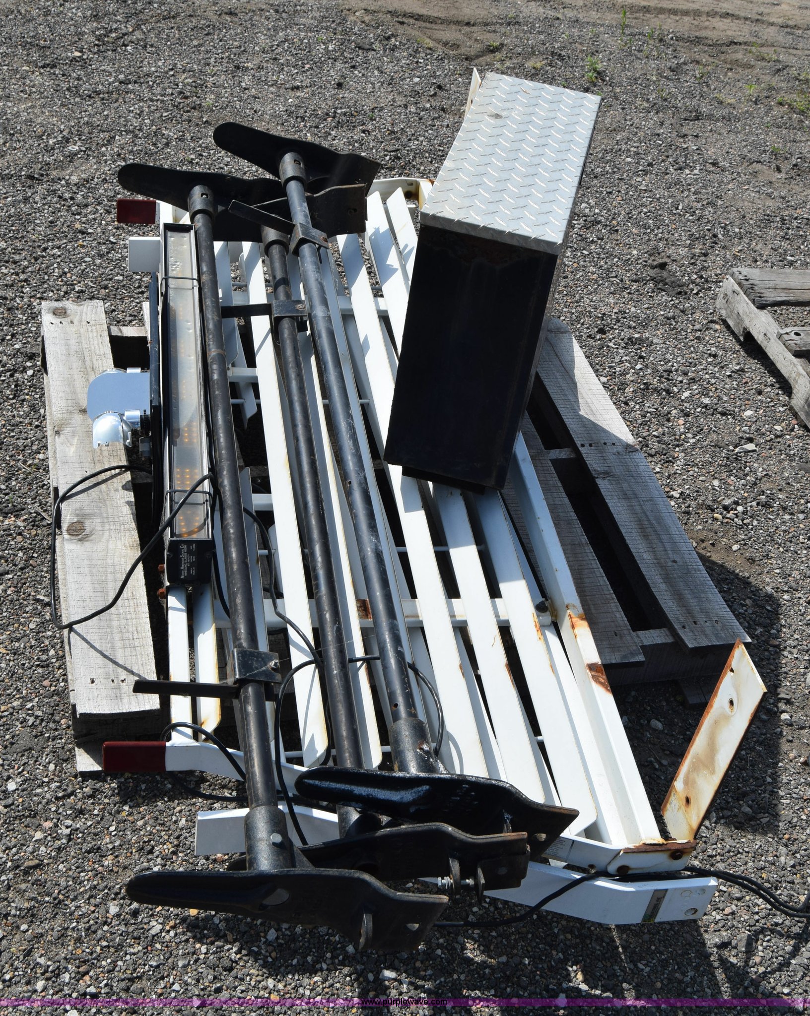 Truck accessories in Wichita, KS Item BQ9585 sold Purple Wave