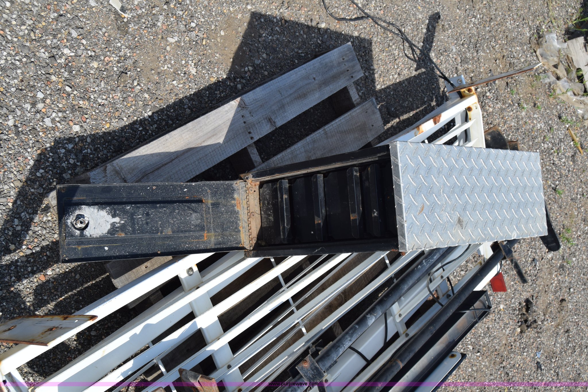 Truck accessories in Wichita, KS Item BQ9585 sold Purple Wave