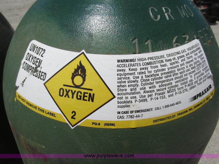 image for item AV9181 (3) oxygen bottles