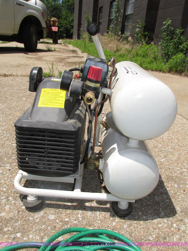 image for item AV9183 Multi-power air compressor